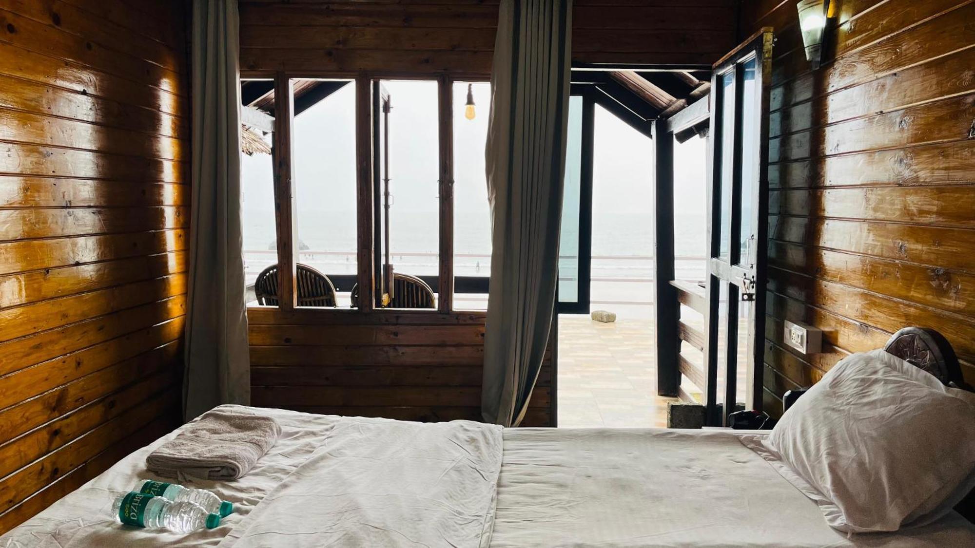 Palolem Luxuries Beach Cottages Exterior photo